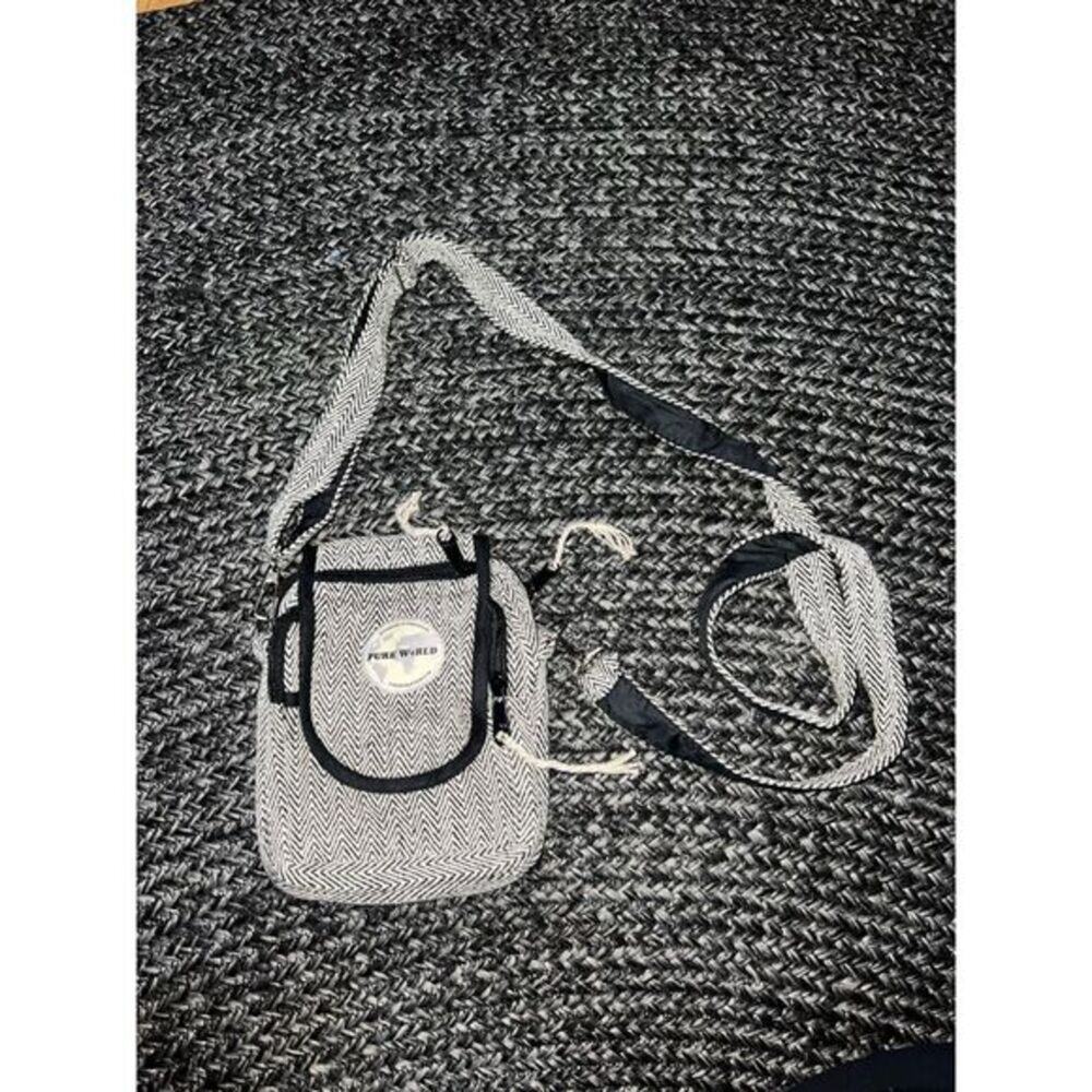 Pure World‎ Crossbody purse black and white